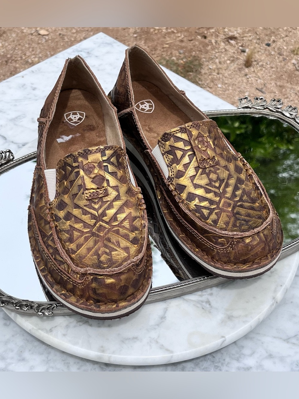 Ariat Cruisers Slip -On in the Copper Gold Blanket Embossed Style, 7.5